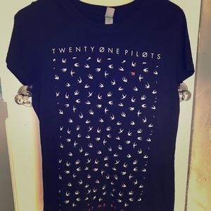 21 Pilots 🔴⚫️ tee